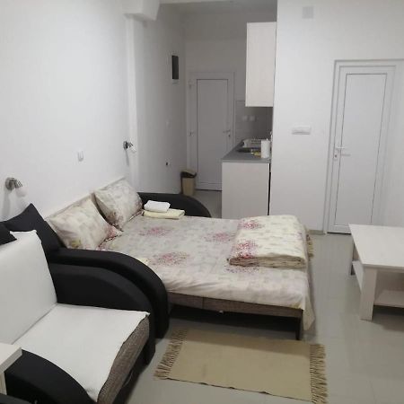 Apartment Maka 3 Soko Banja Exteriör bild