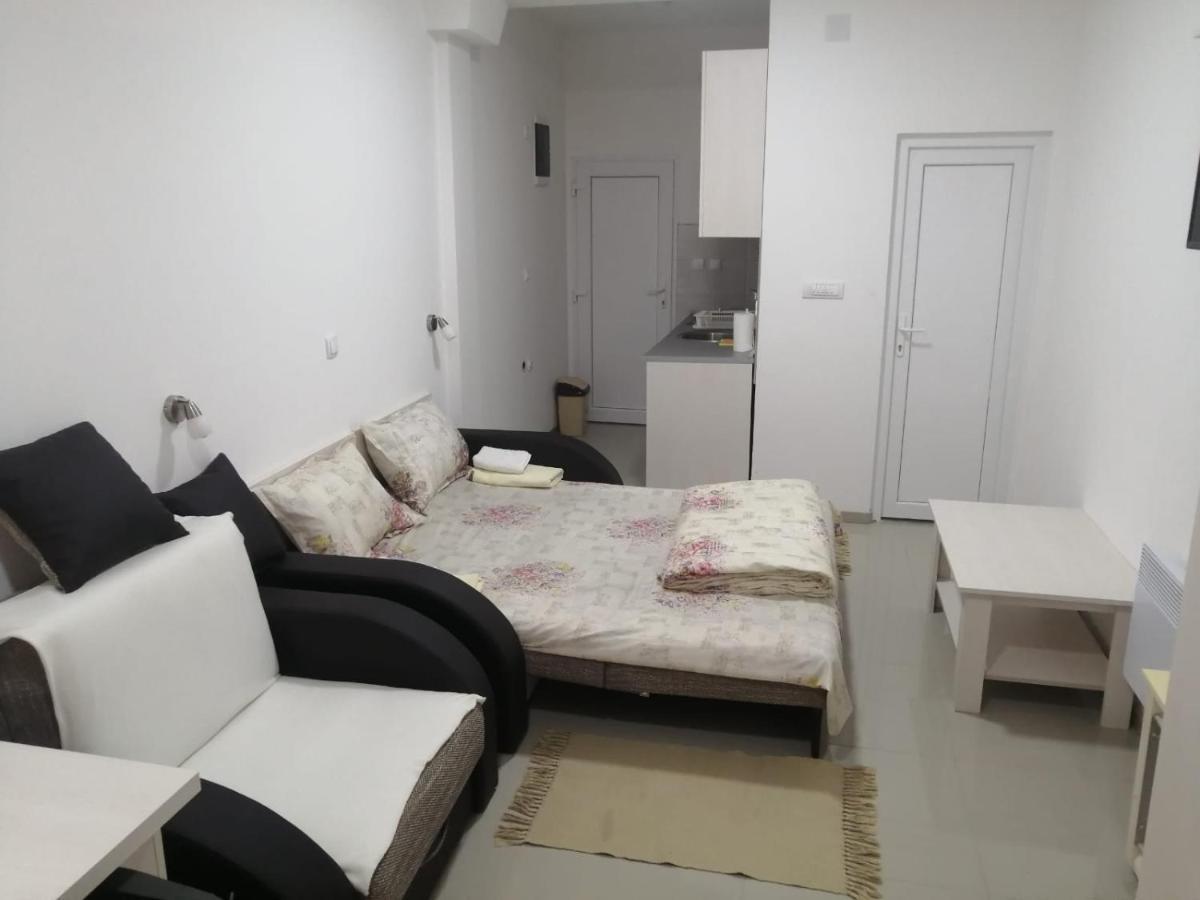 Apartment Maka 3 Soko Banja Exteriör bild